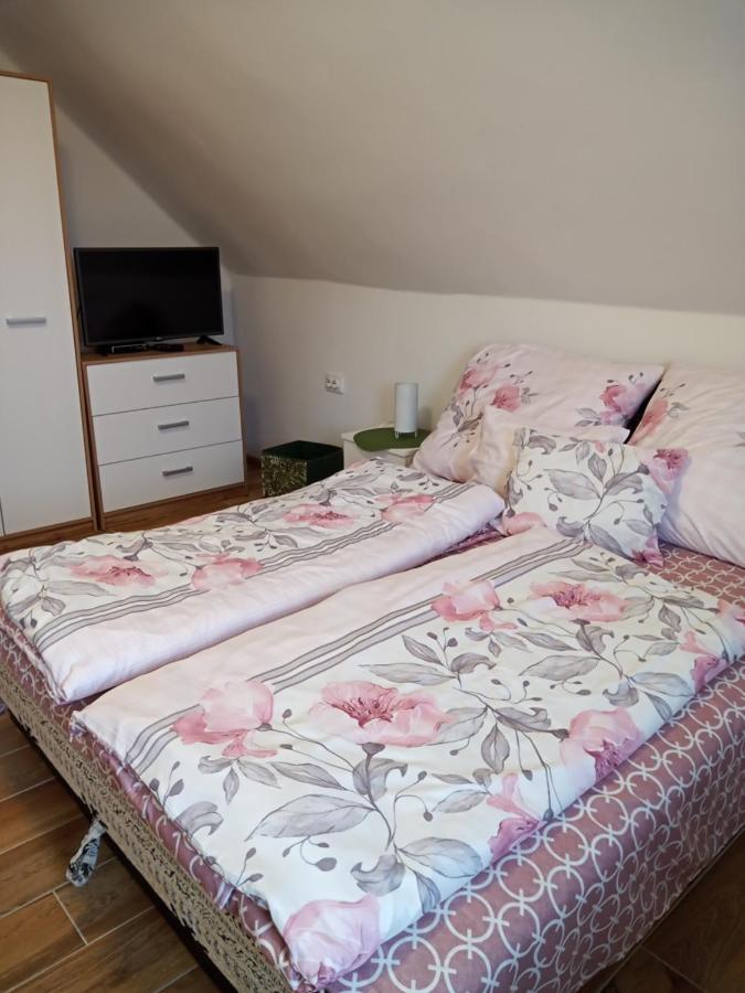 Borostyan Vendeghaz Appartement Balatonkeresztúr Buitenkant foto