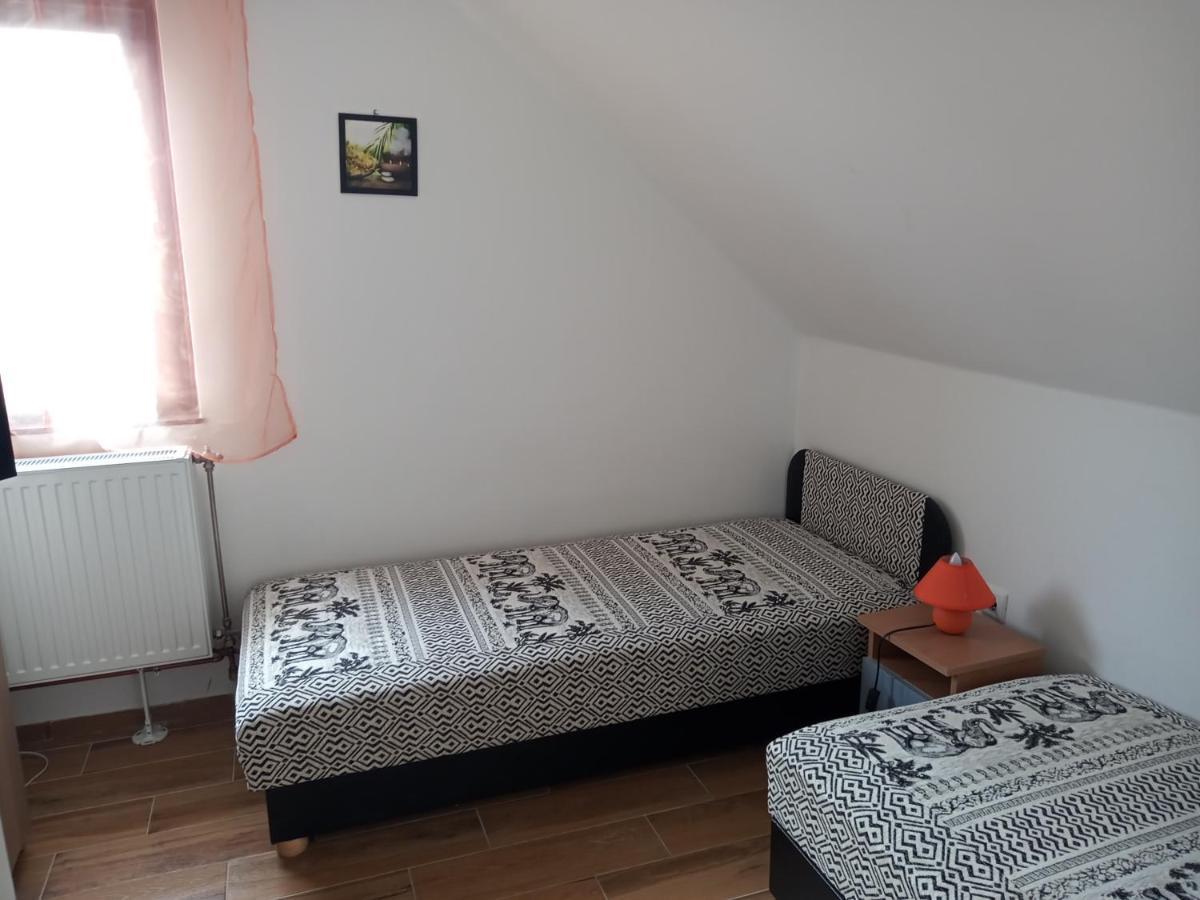 Borostyan Vendeghaz Appartement Balatonkeresztúr Buitenkant foto