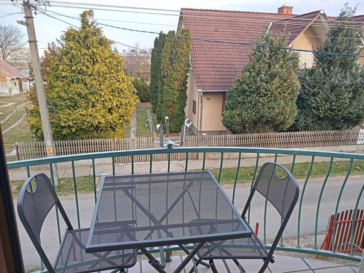 Borostyan Vendeghaz Appartement Balatonkeresztúr Buitenkant foto